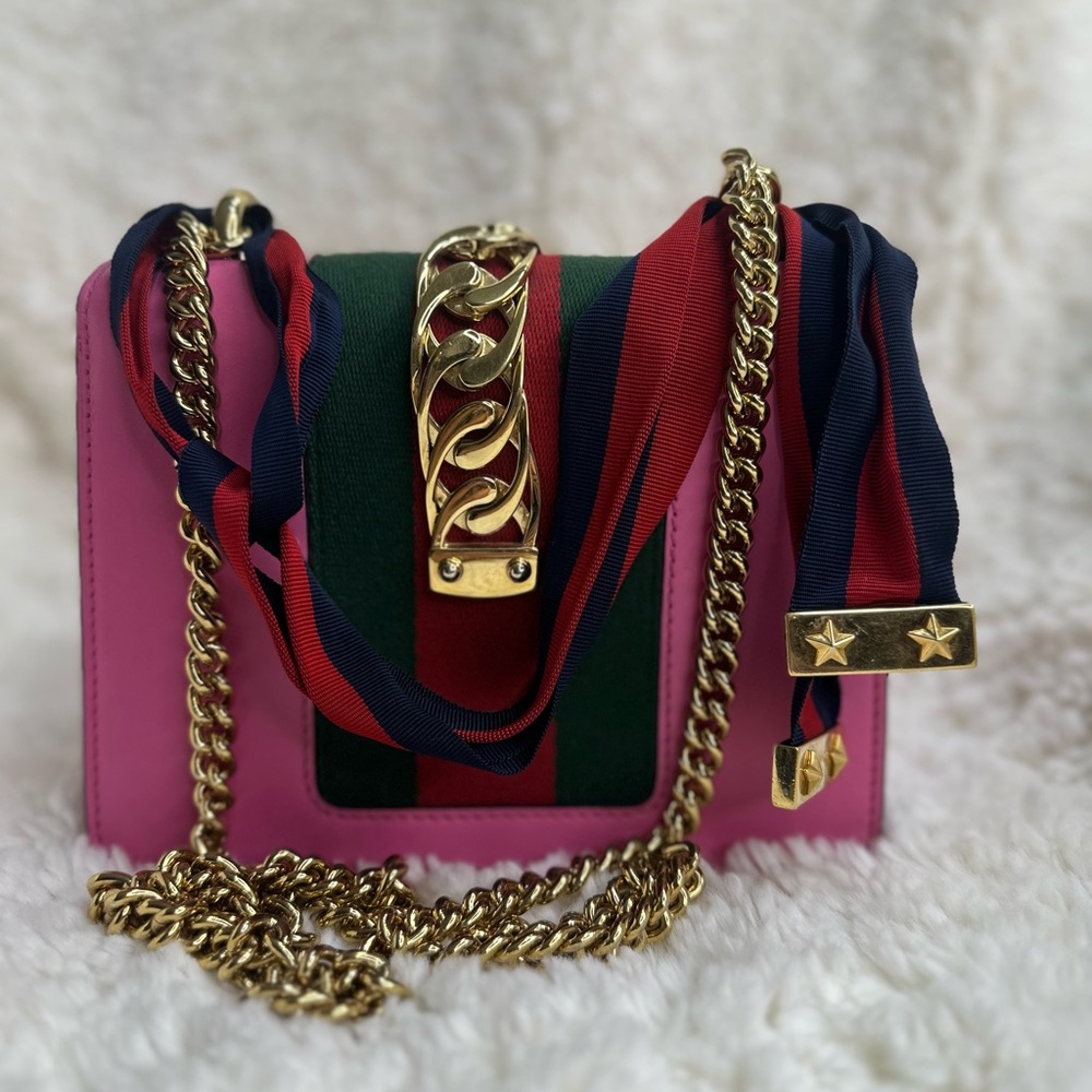 Gucci Mini Sylvie crossbody/shoulder bag - Picture 2 of 11
